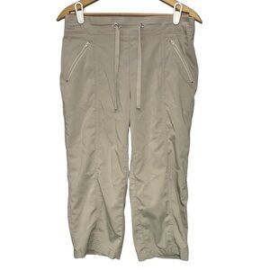 Chico’s Weekends Perfect Stretch Capri Pants Size 0.5 6 S Zip Pocket Khaki Tan